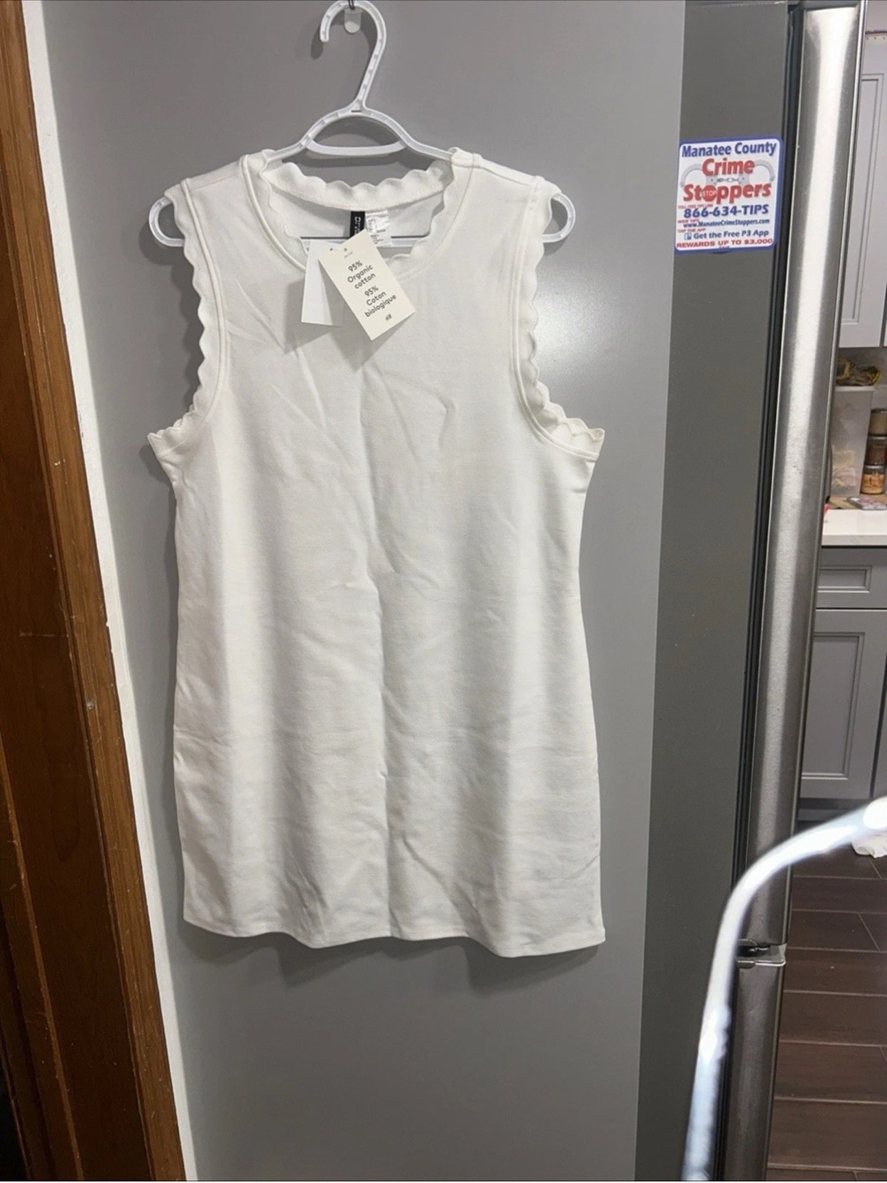 H&M White Scallop-Edge Sleeveless Tank